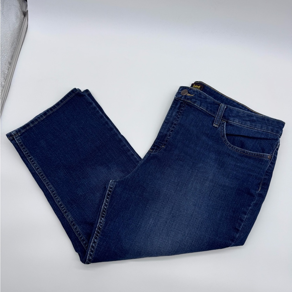 Lee Dark Blue Capri Mid-Rise Jeans, Size 20, Short Girl Friendly